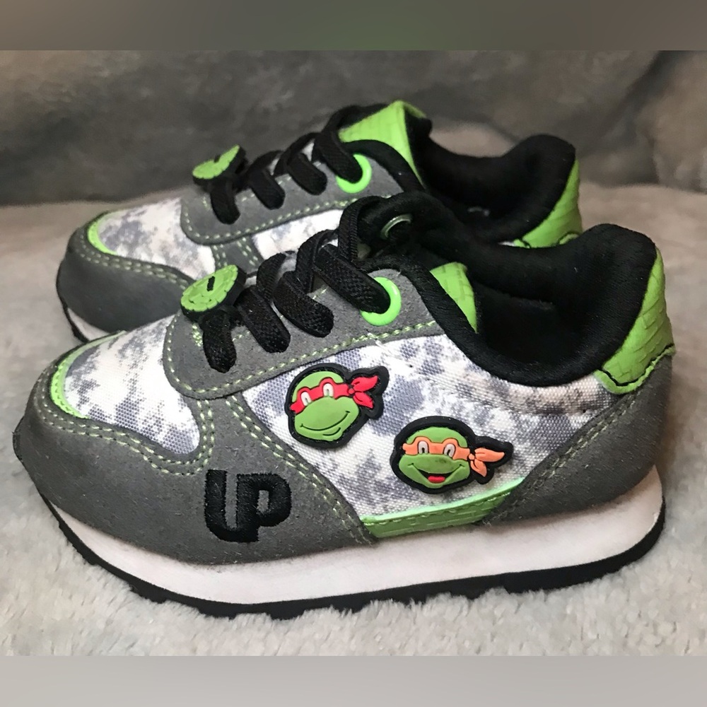 2 pair of toddler sneakers size 5C, Puma & Ground Up - Picture 9 of 9